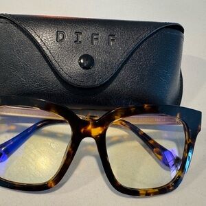 DIFF Eyewear Tortoise Shell Glasses